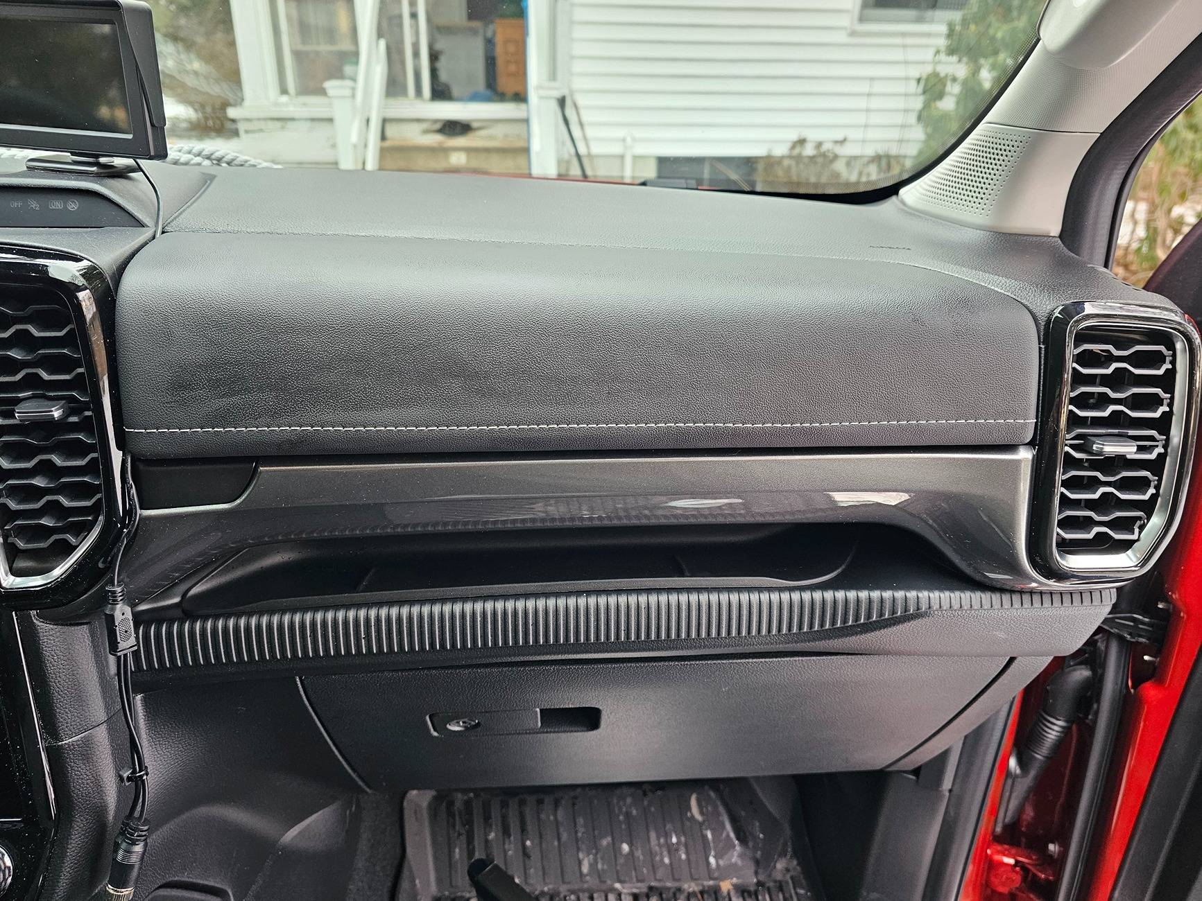 Ford Ranger Lariat Top Glove Box Install on XLT 1000015423