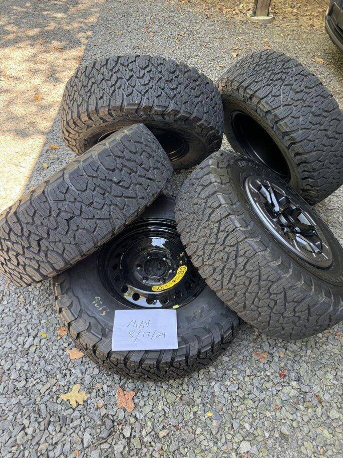 Ford Ranger Raptor KO3 285/70R17 tires/spare 1723933109805-20