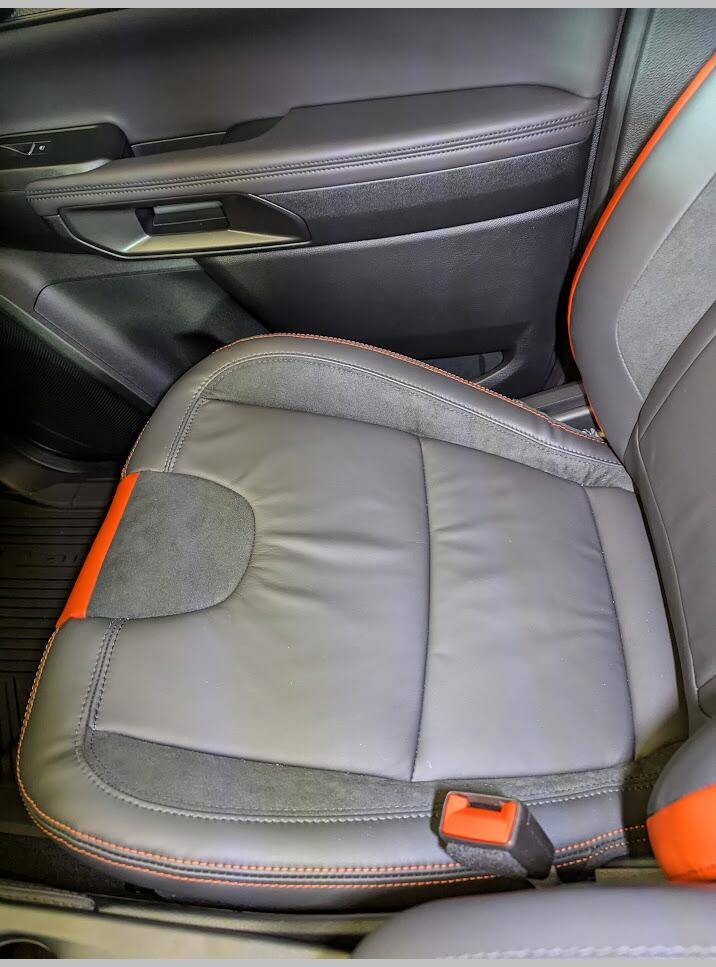 Ford Ranger Driver Seat Leather issues: Ranger Raptor 1726166030986-za