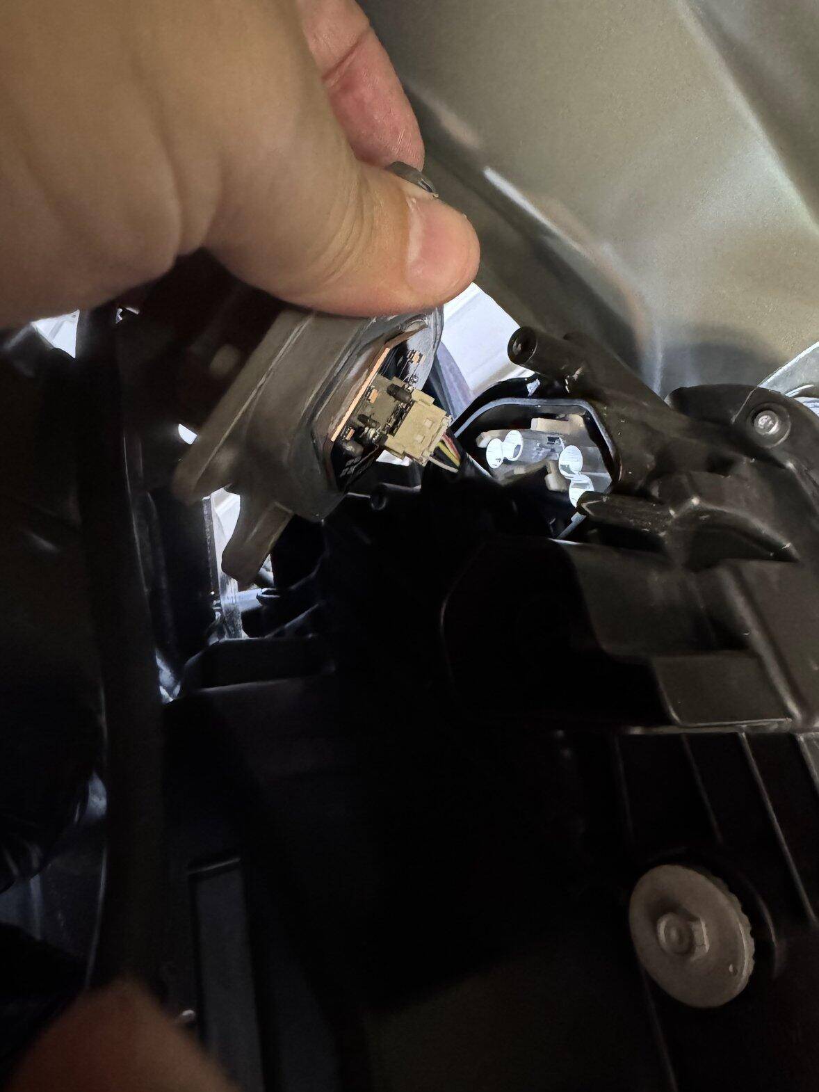Ford Ranger Signature LUX Amber DRL Install - DIY How-To Writeup w/ Instructions & Photos 1750083336138-ab