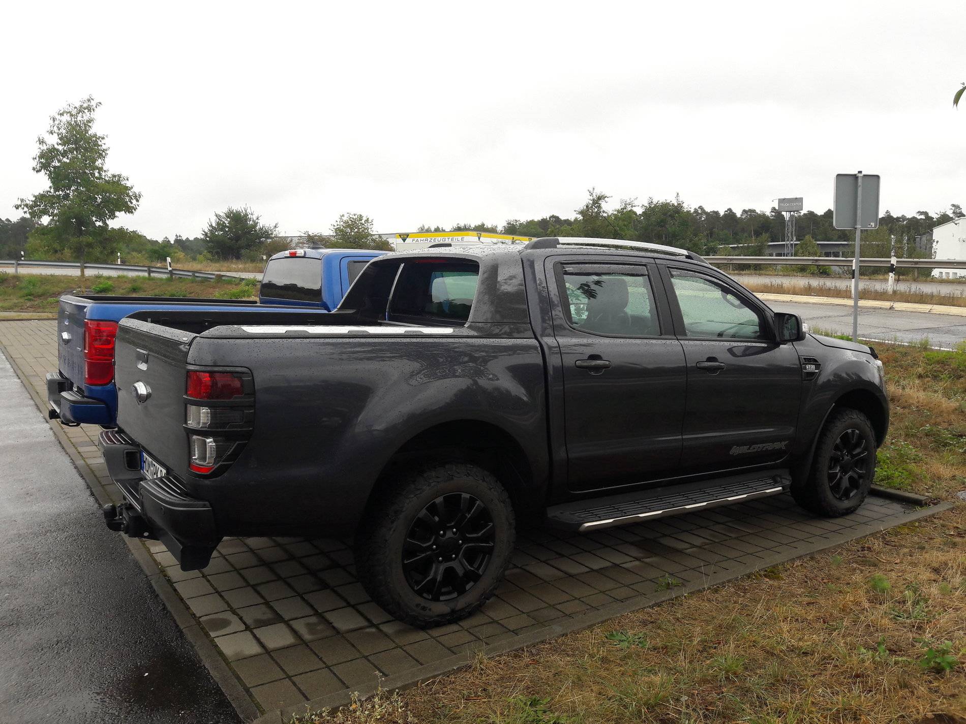 Ford Ranger Look at my Ranger parked next to stuff 20190907_120325