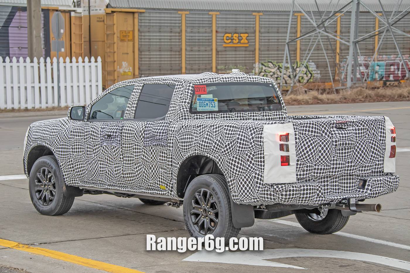 Ford Ranger First 2023 Ranger prototype spotted!! [UPDATED with more close-up photos] 2023-Ford-Ranger-Spied-14