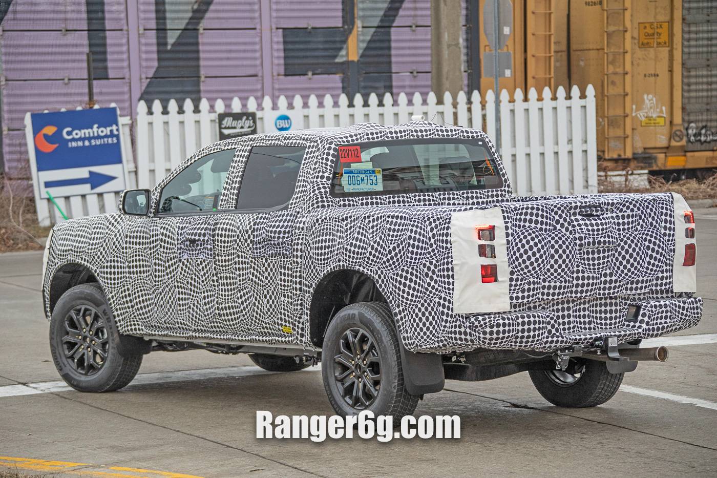 Ford Ranger First 2023 Ranger prototype spotted!! [UPDATED with more close-up photos] 2023-Ford-Ranger-Spied-15