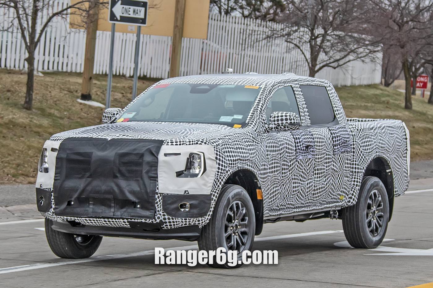 Ford Ranger First 2023 Ranger prototype spotted!! [UPDATED with more close-up photos] 2023-Ford-Ranger-Spied-7