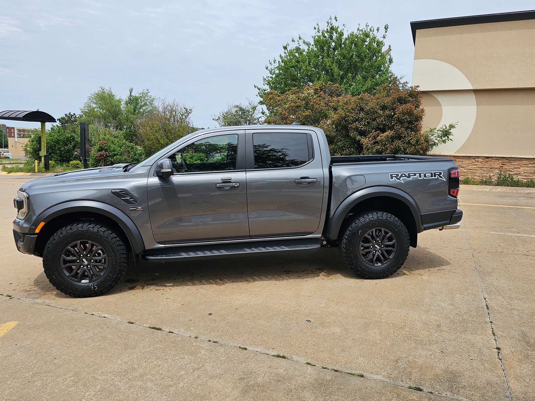 Ford Ranger Finally picked up my 2024 Ranger Raptor today... oh what fun!!!! Mods already 20240420_130803