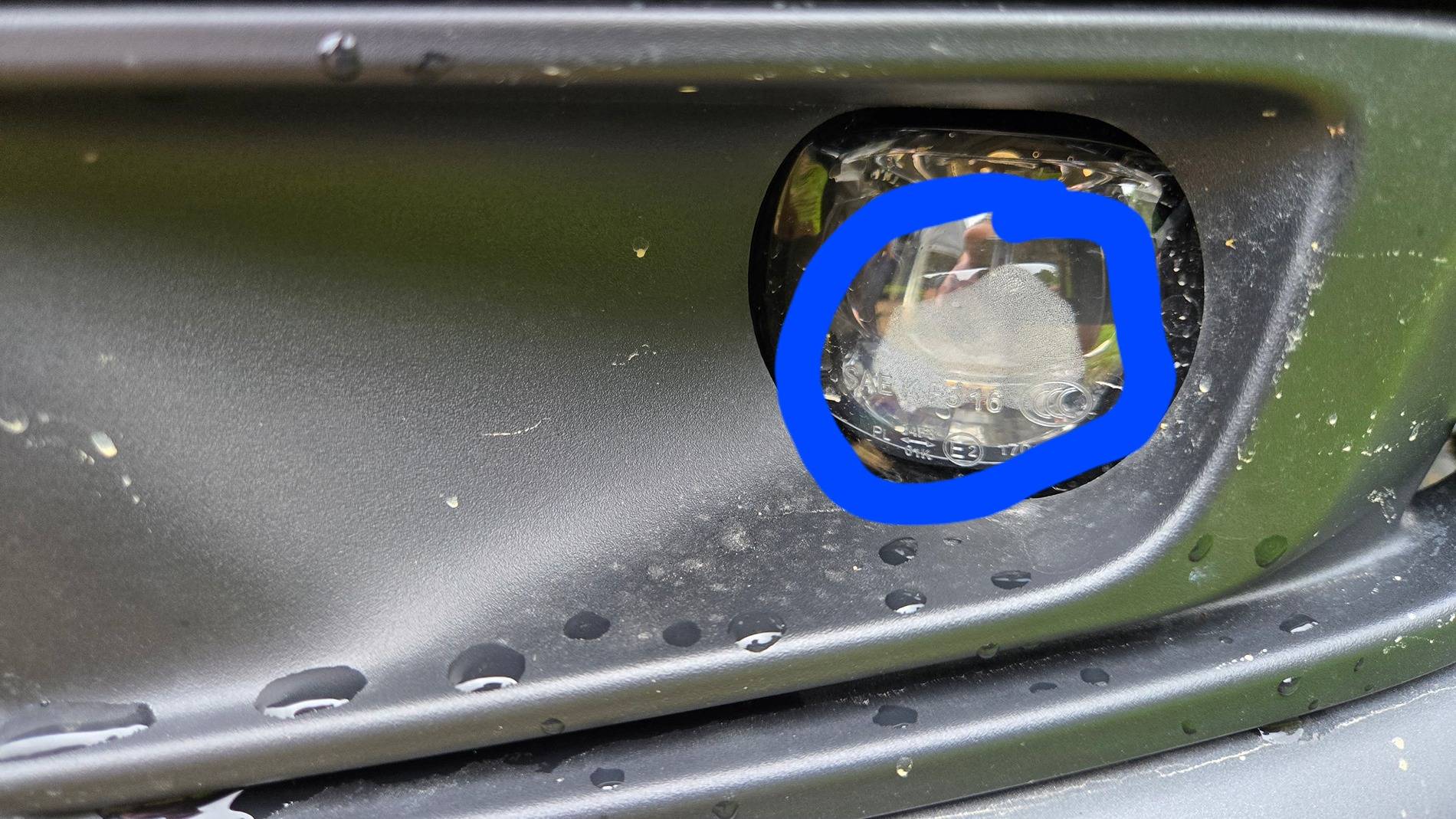 Ford Ranger Water in headlamps 20240819_100336