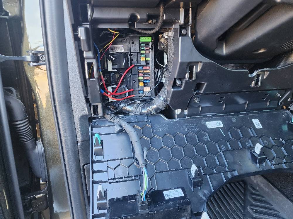 Ford Ranger Dash Cam Fuse Taps 20241112_120852_resized