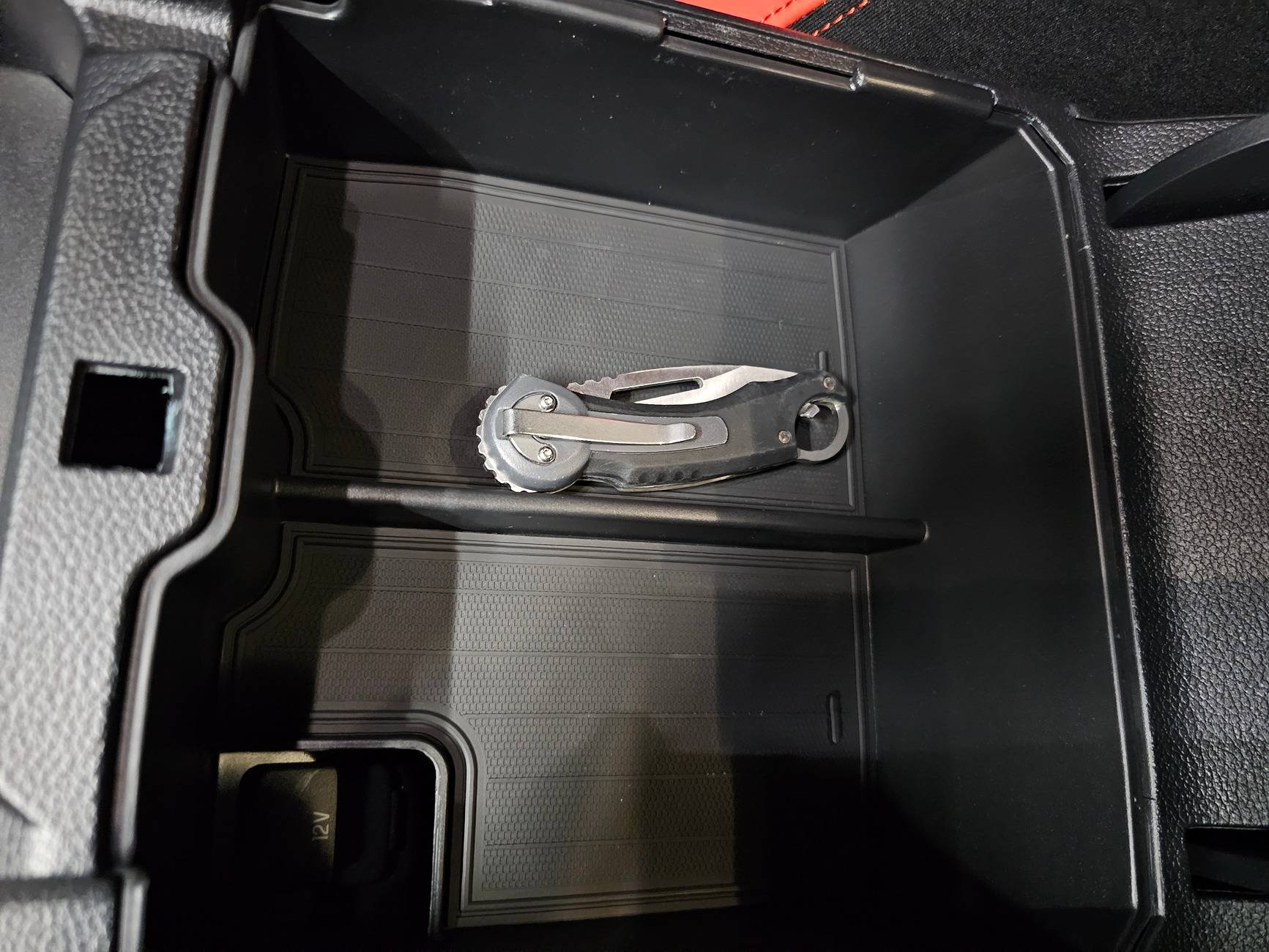 Ford Ranger Muslogy New product for Ford Ranger: Center Console Organizer 20241113_131325