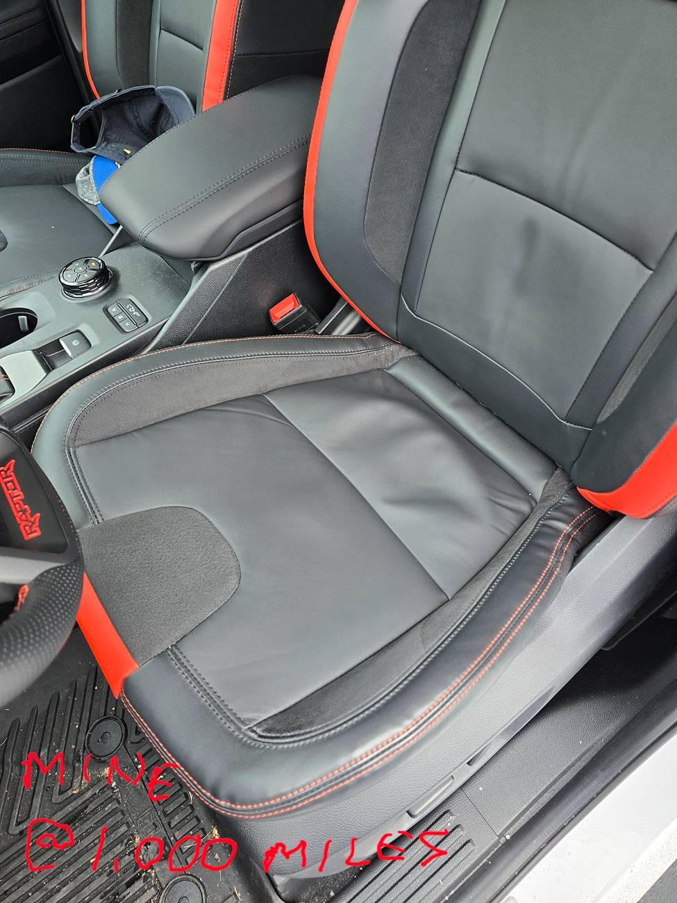 Ford Ranger Wrinkled leather seats - new build defect or normal? 20241130_092540