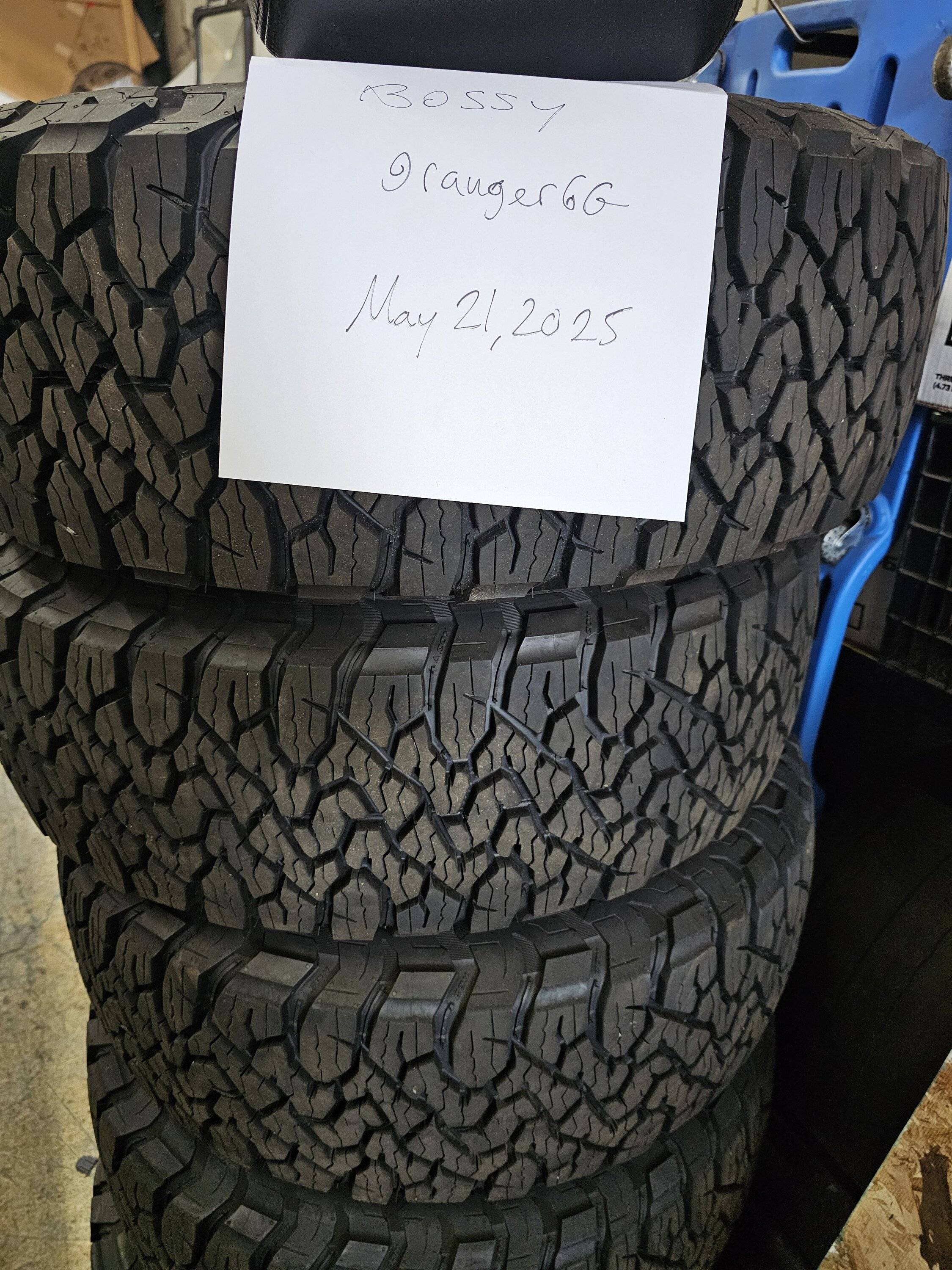 Ford Ranger Ranger Raptor bead lock wheels, tires and sensors (and spare) 20250522_141327