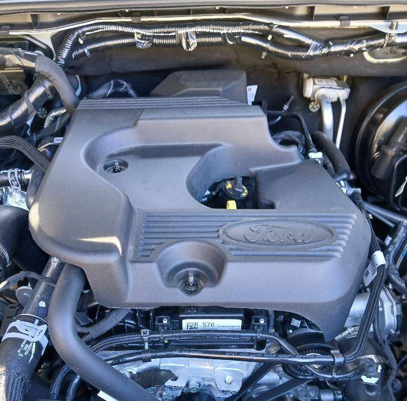 Ford Ranger 2024 2.3 ecoboost engine cover 24 ranger engine w cover s.JPG