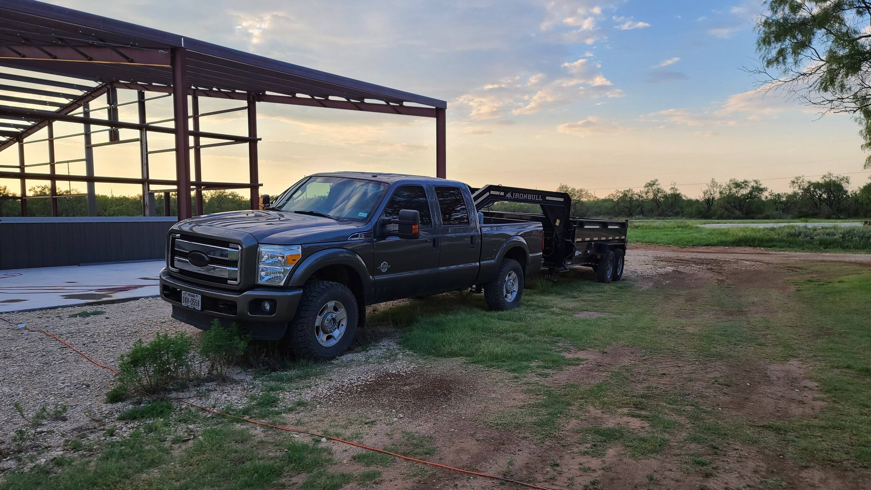 Ford Ranger Thinking of switching from Carbonized Gray Metallic to Cactus Gray. Thoughts? 339