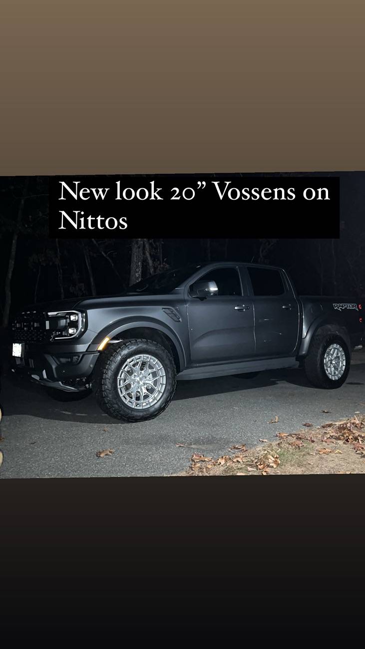 Ford Ranger Stock Raptor Ranger on 35s looks too good! A1590752-F77F-4308-BA47-236C3F887B50