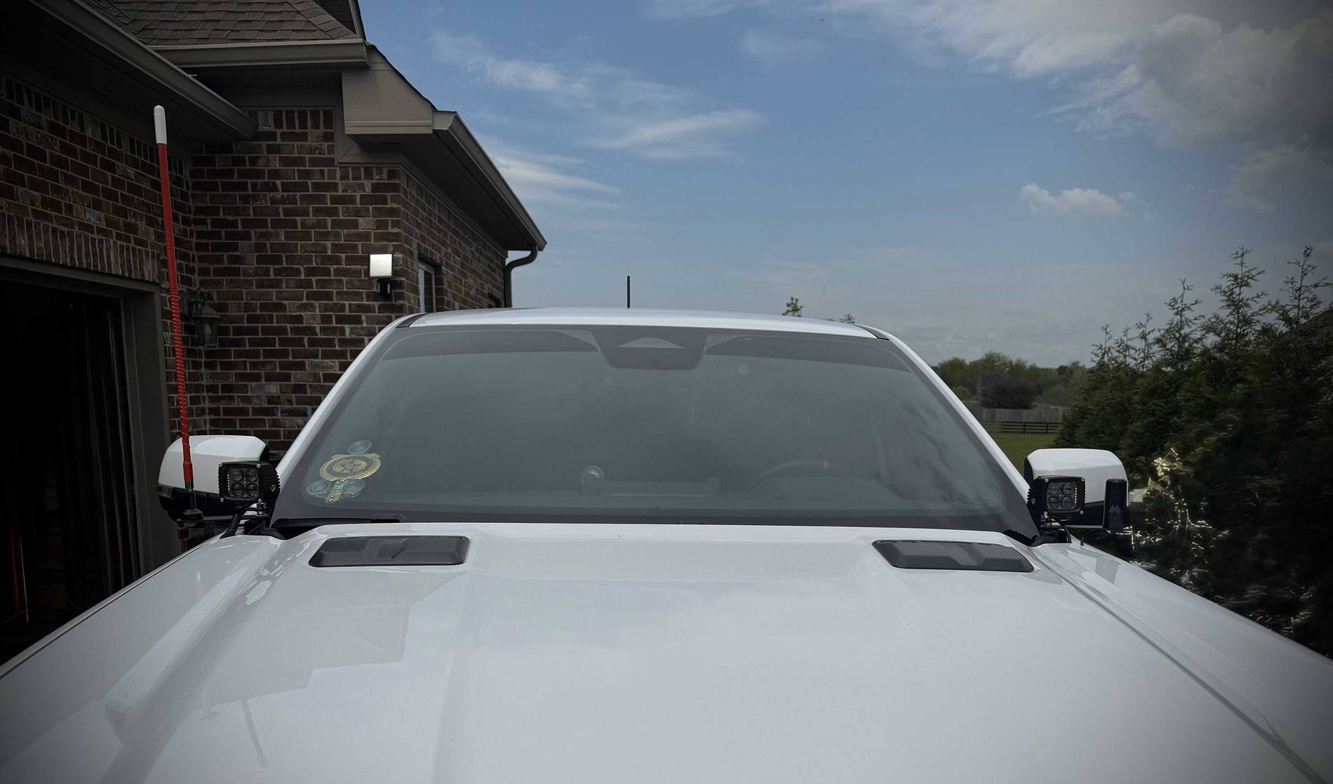 Ford Ranger Can someone explain GMRS vs CB, and the benefits of a fixed mount vs handheld? ant1