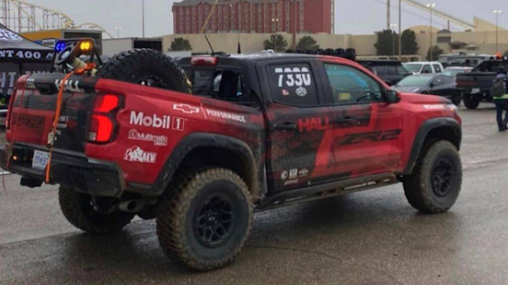 Ford Ranger The Champs Are Back: Ranger Raptor Returns to Tatts Finke Desert Race to Defend Title chevy-colorado-zr2-snapped-in-half-1024x576
