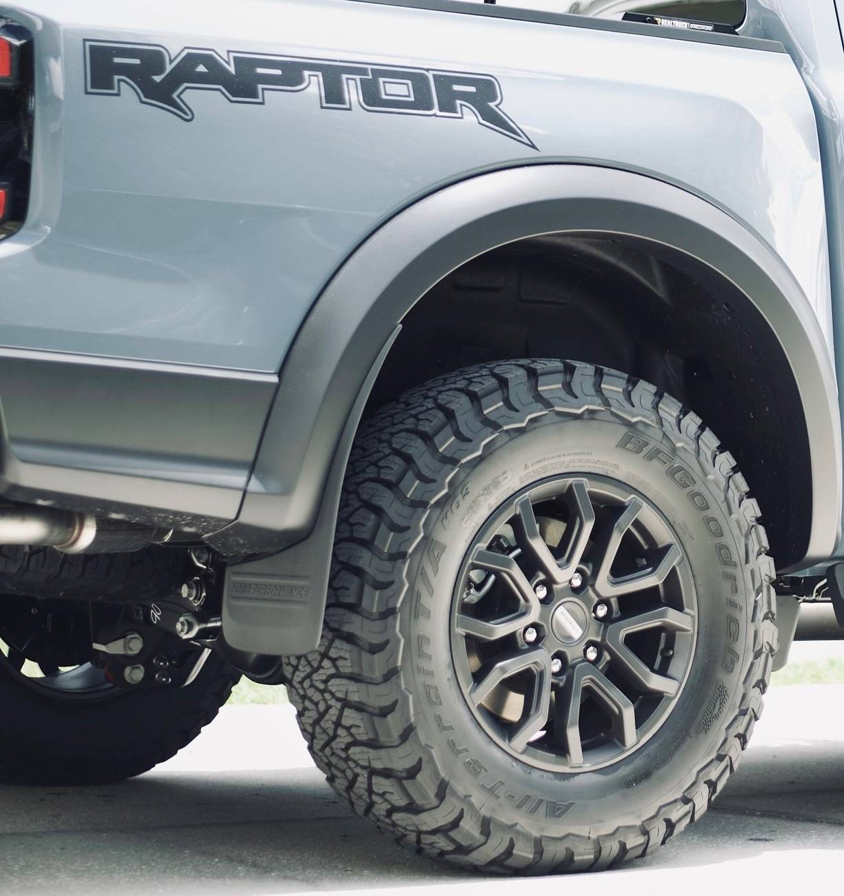 Ford Ranger Need advice for 2025 Ranger Lariat mud flaps DSC_2220