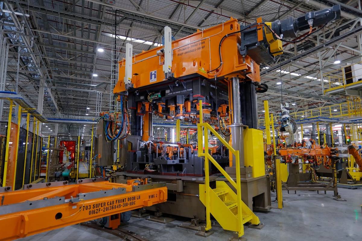 Ford Ranger Ford Invests $900M for Next-Gen Ranger Production in Thailand Ford-TH-Investment-03_Closure-Clinching-Press