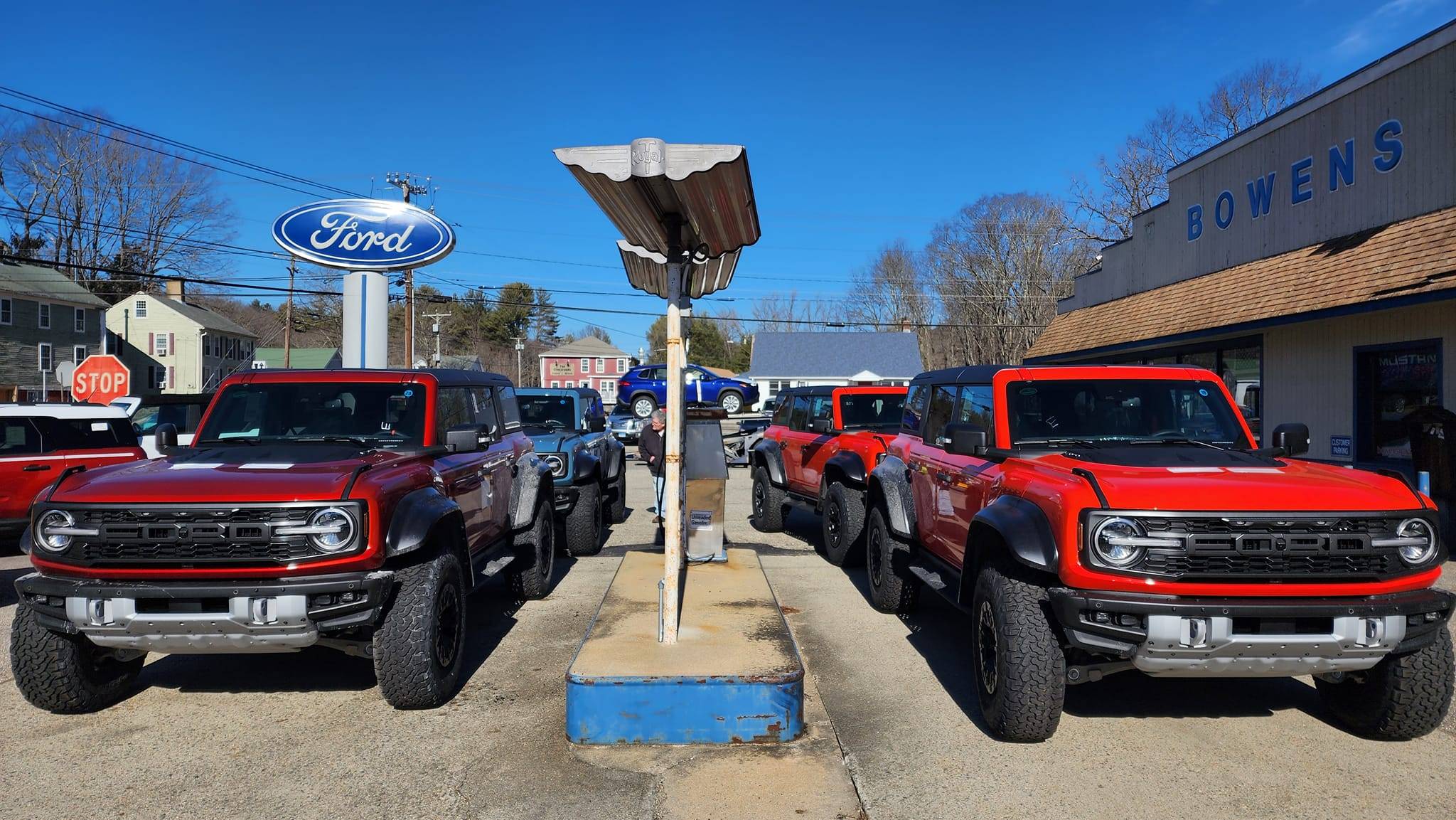 Ford Ranger Poll: Which color of Ranger Raptor will sell the best? Hot Pepper Red Bronco Raptor vs Code Orange Bronco Raptor