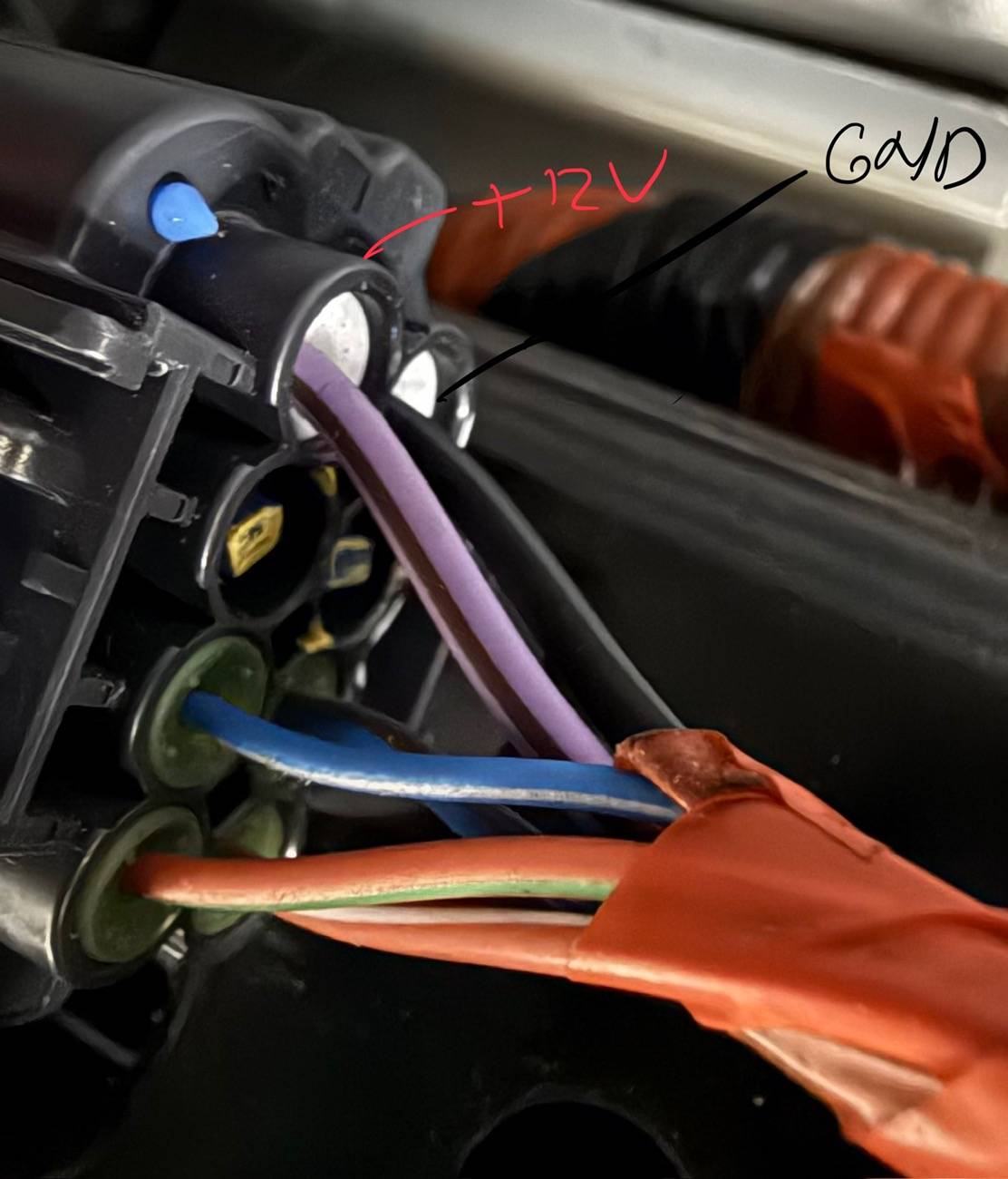 Ford Ranger Rear Bed Power Point Outlet Missing. IMG_0060