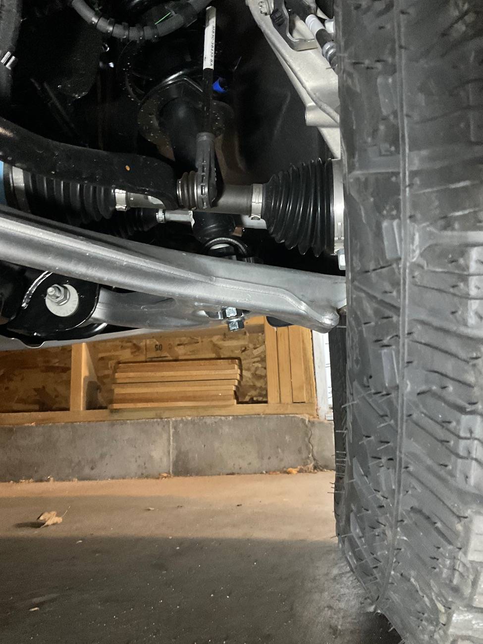 Ford Ranger FX4 Lariat (2” Level) with Falken Wildpeak A/T-4 255/80/R17 on Icon Rebound 17x8.5 +25 IMG_0335
