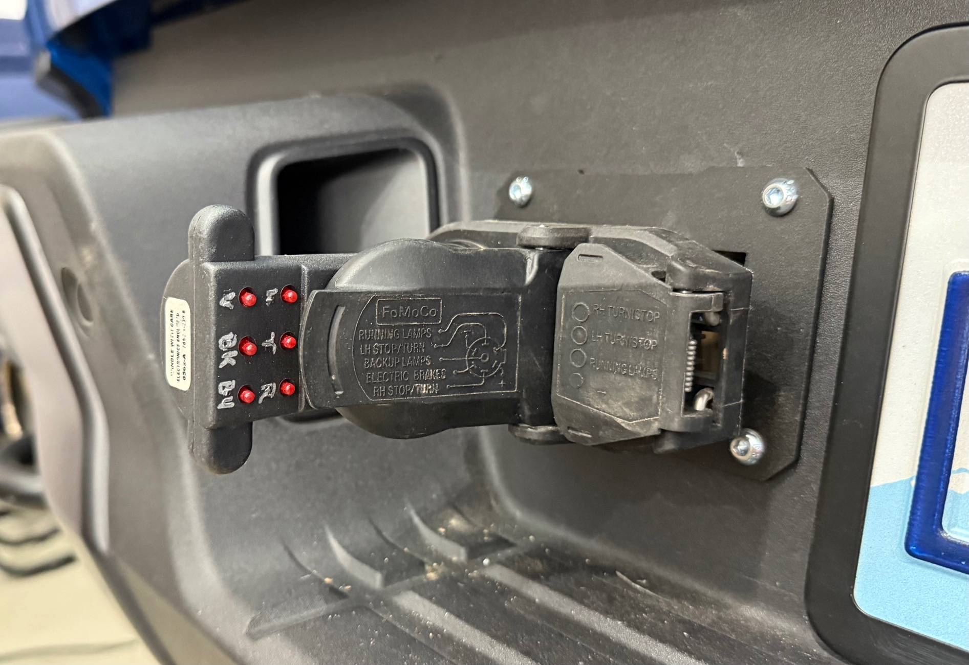 Ford Ranger Plan to install a Leer Harness 300200 for my third brake light, I have a 12 volt power question IMG_0558
