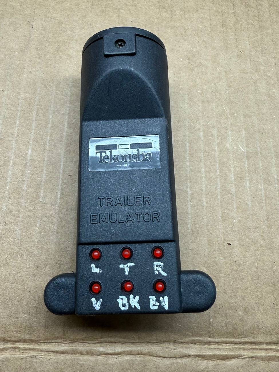 Ford Ranger Plan to install a Leer Harness 300200 for my third brake light, I have a 12 volt power question IMG_0559