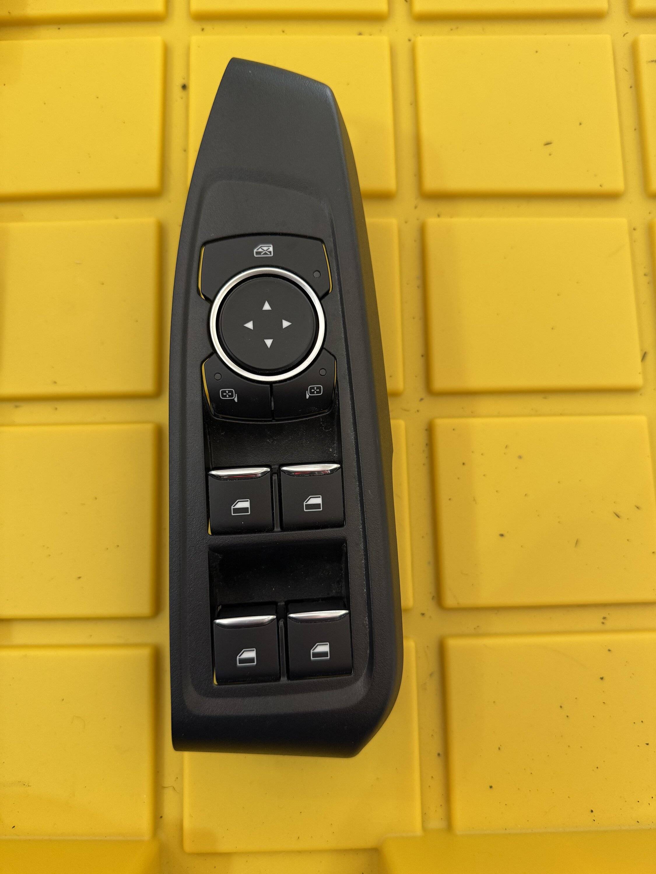Ford Ranger $60 - 2024 Ford Ranger power window switch N1WT-14540-UAW IMG_0802
