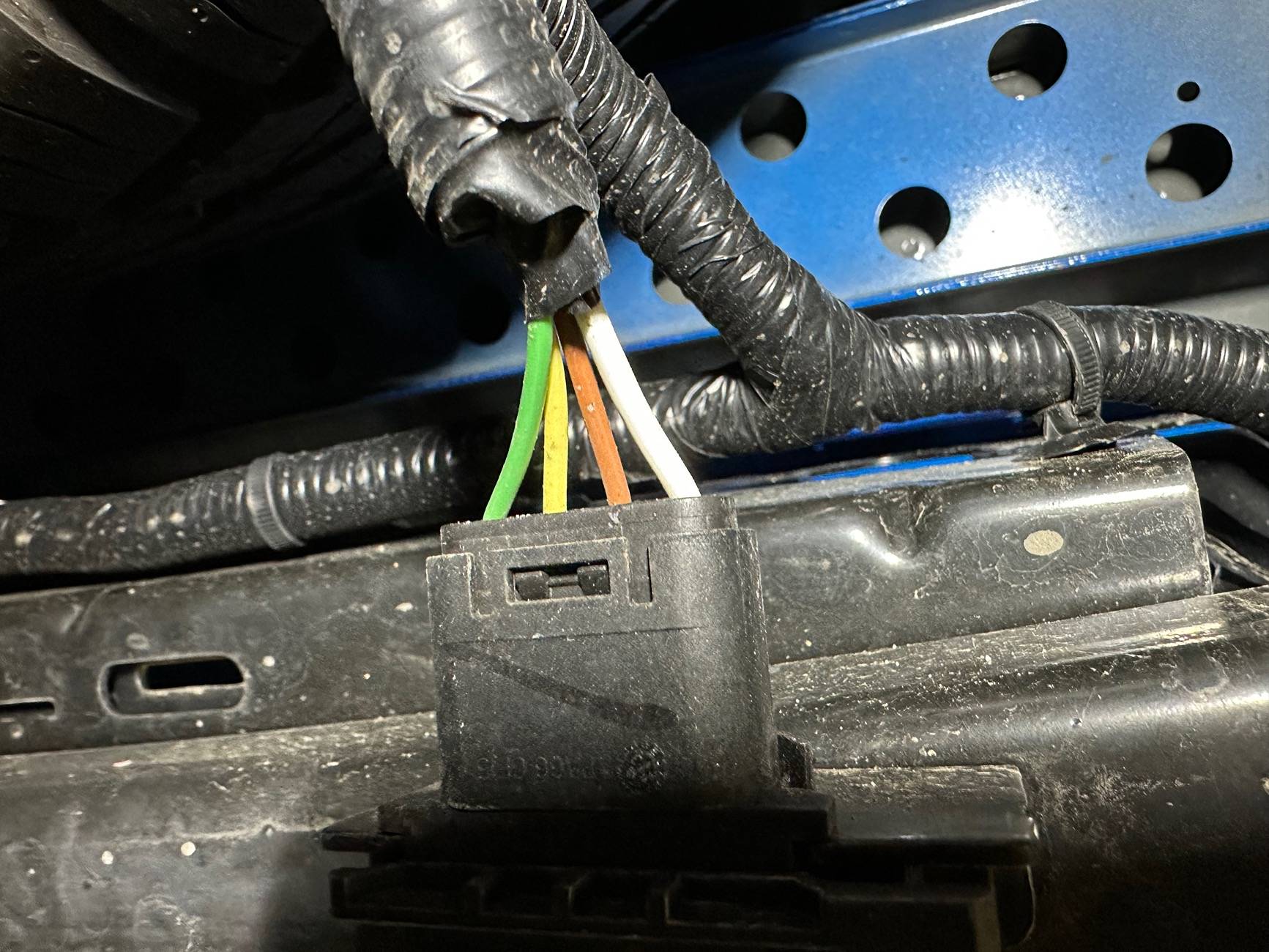Ford Ranger wires for trailer brake controller '24 Ranger? IMG_1347