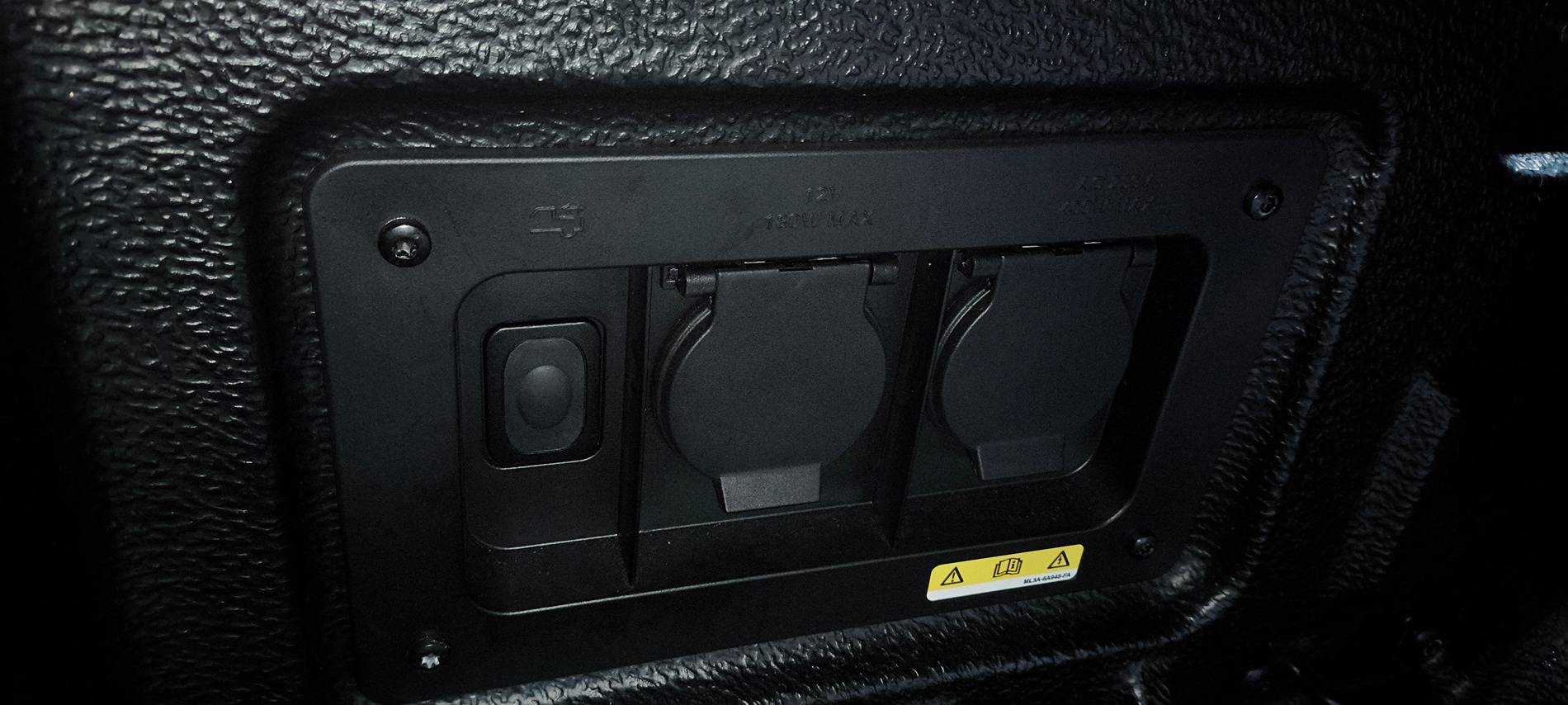 Ford Ranger Electronic roller shutter on Ranger Raptor Next Gen IMG_20250221_205243