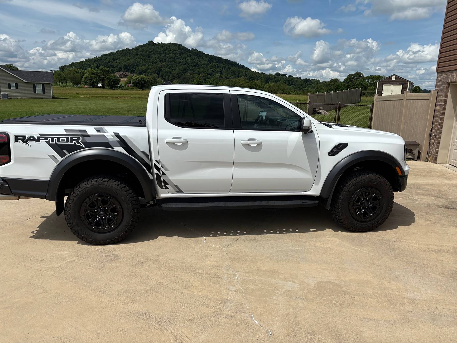 Bronco trim rings on stock wheels | Ranger6G - 2024+ Ranger & Raptor ...