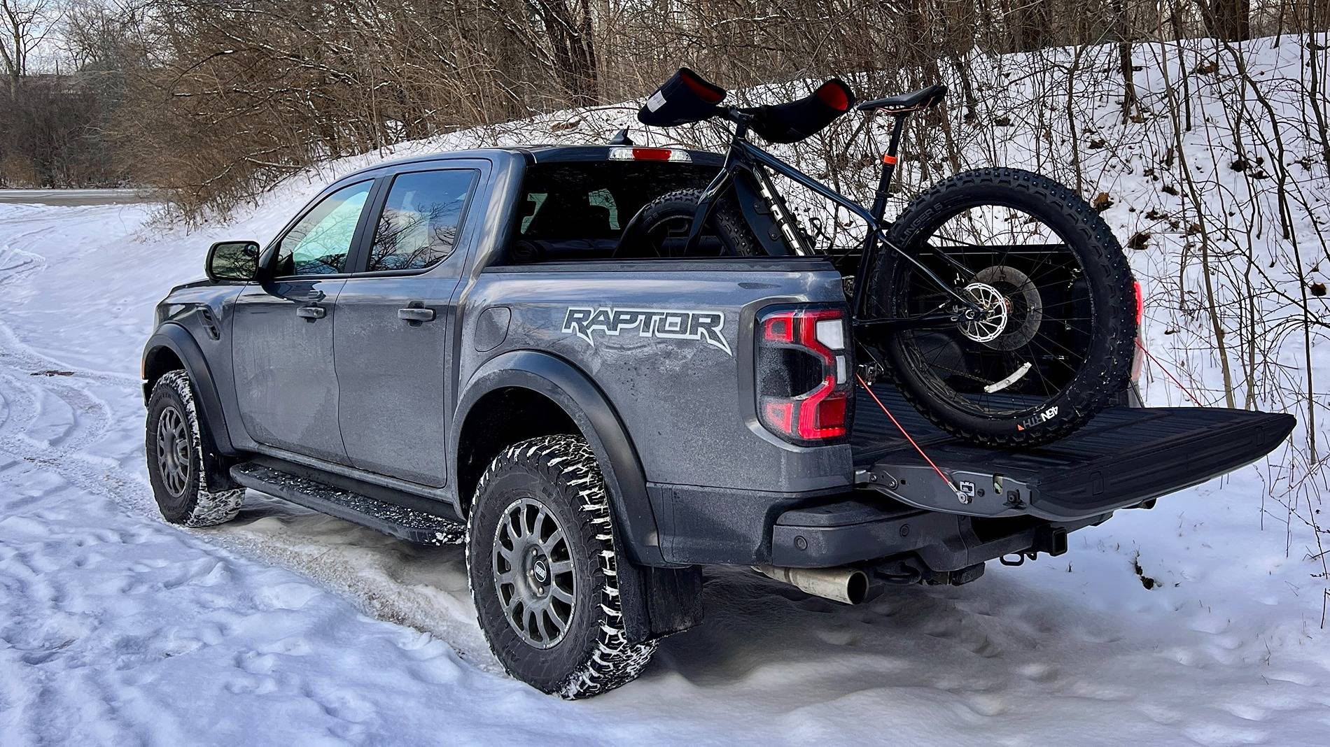 Ford Ranger 16” wheels do not fit RR IMG_3745