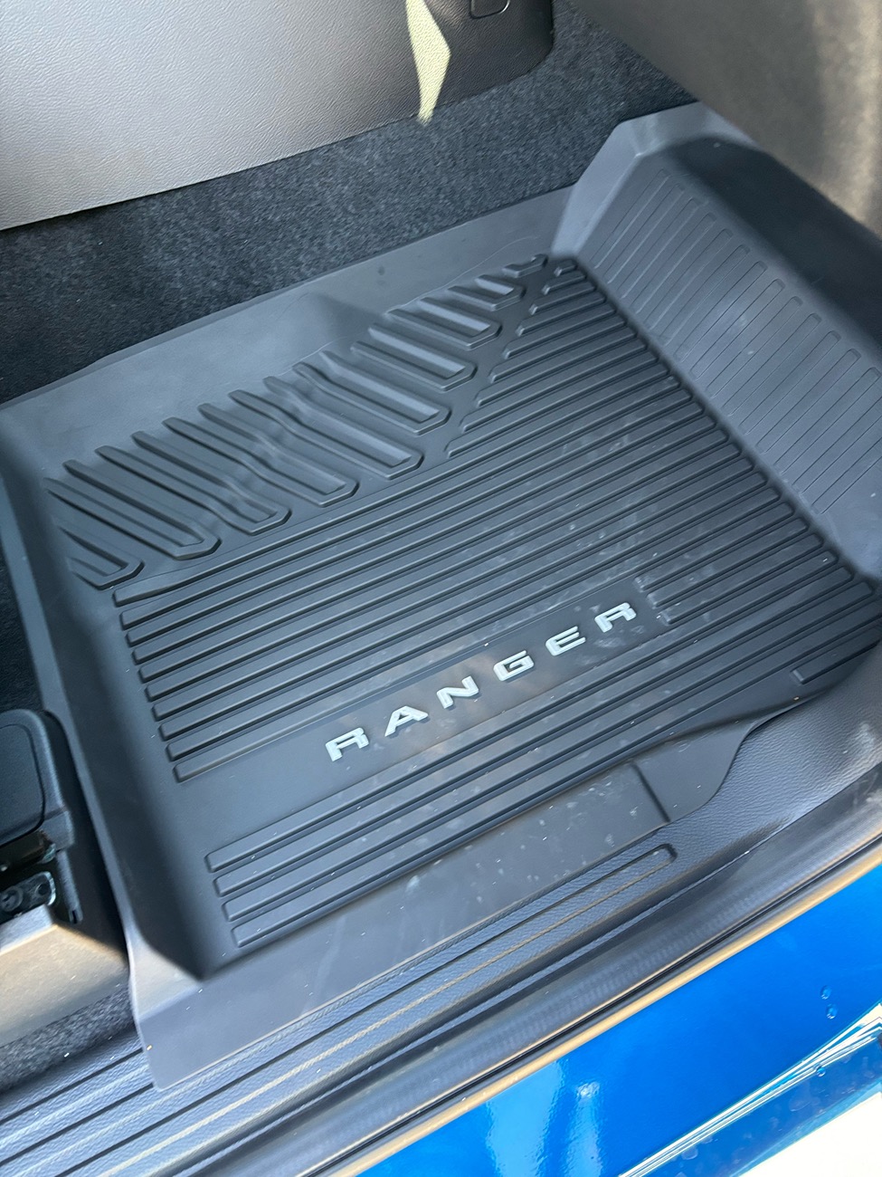 Ford Ranger Floor liners mats options / recommendations? IMG_5668 2