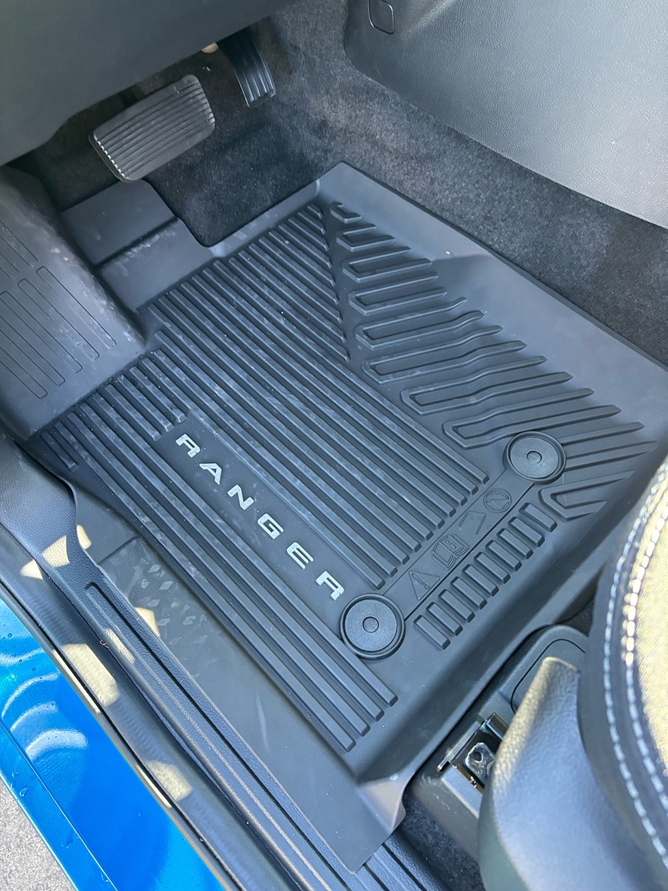 Ford Ranger Floor liners mats options / recommendations? IMG_5670 2