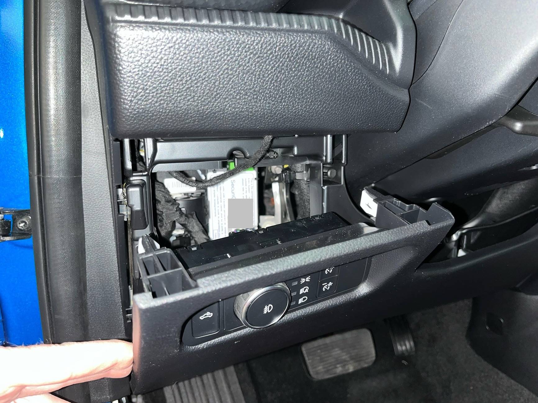 Ford Ranger HOW TO: Install dash cam using driver's side cabin fusebox, 2024 Ranger Raptor IMG_6849