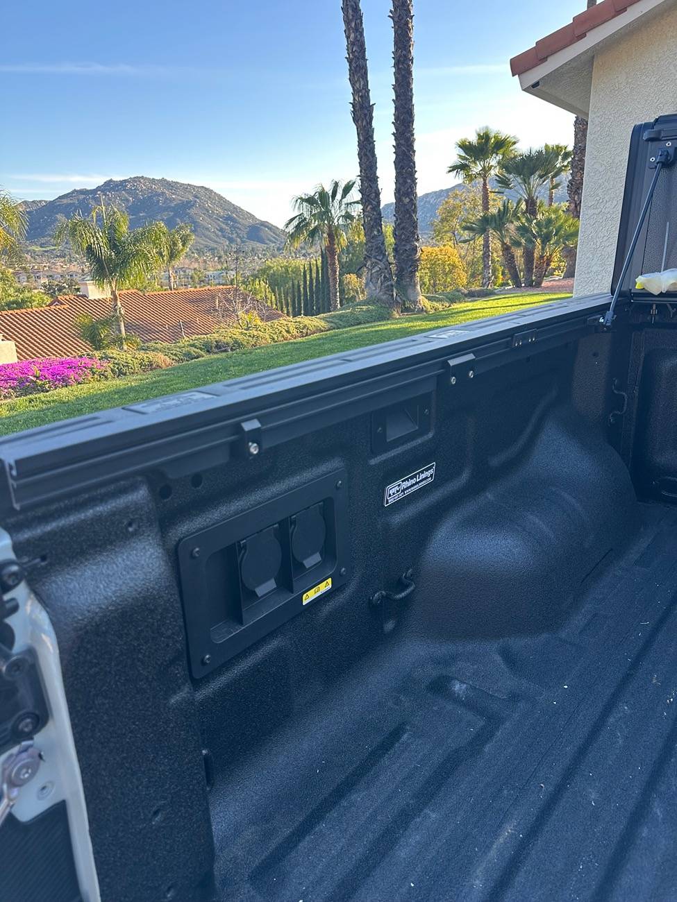 Ford Ranger Anyone install Leer HF650M hard tonneau cover? If so thoughts??? IMG_6931