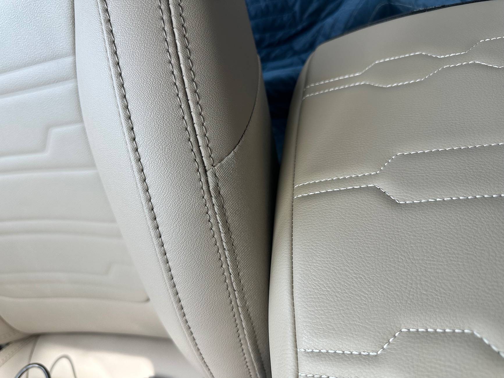 Ford Ranger Muslogy Center Console Cover IMG_7002
