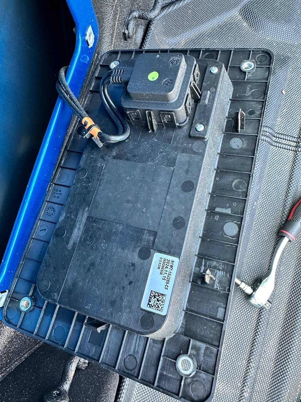 Ford Ranger Added 12V bed outlet on 2025 RR IMG_7378