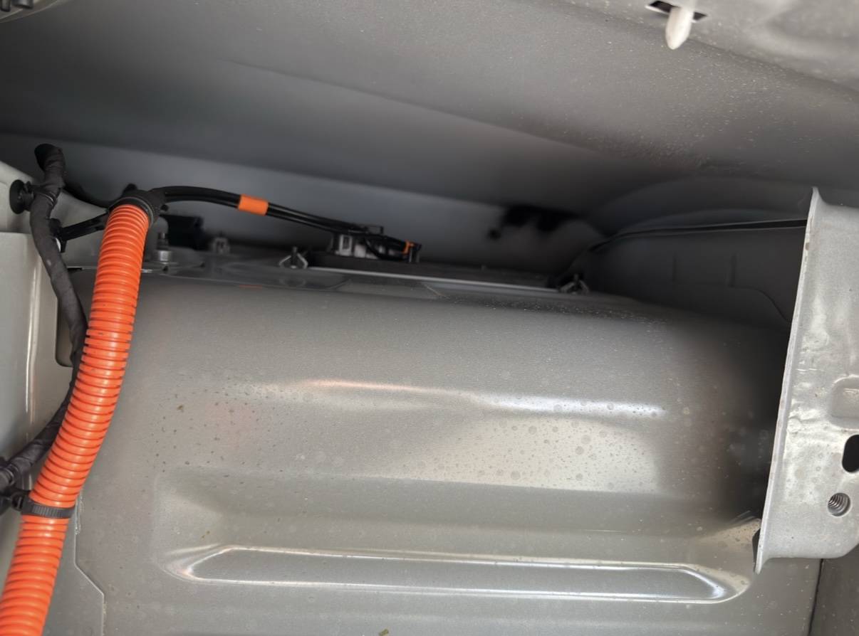 Ford Ranger 2025 RR Missing 12v Outlet in Bed IMG_7444