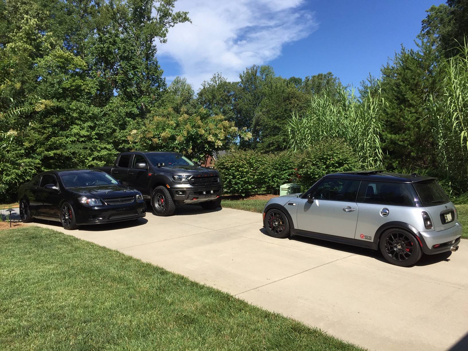Ford Ranger Look at my Ranger parked next to stuff iScbP8D