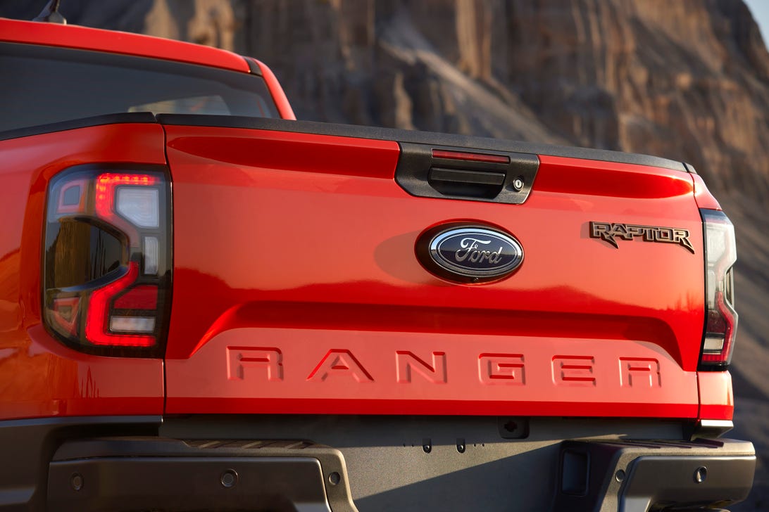 Ford Ranger 2022-2023 Ranger Raptor World Premiere! Wallpapers, Video & Specs next-gen-ranger-raptor-rear-4