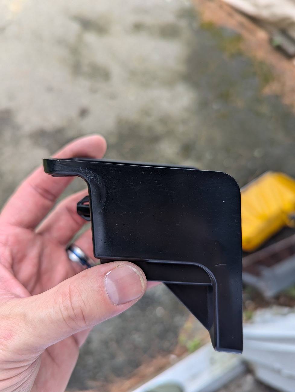 Ford Ranger Broken radiator cover piece? PXL_20240630_150916676
