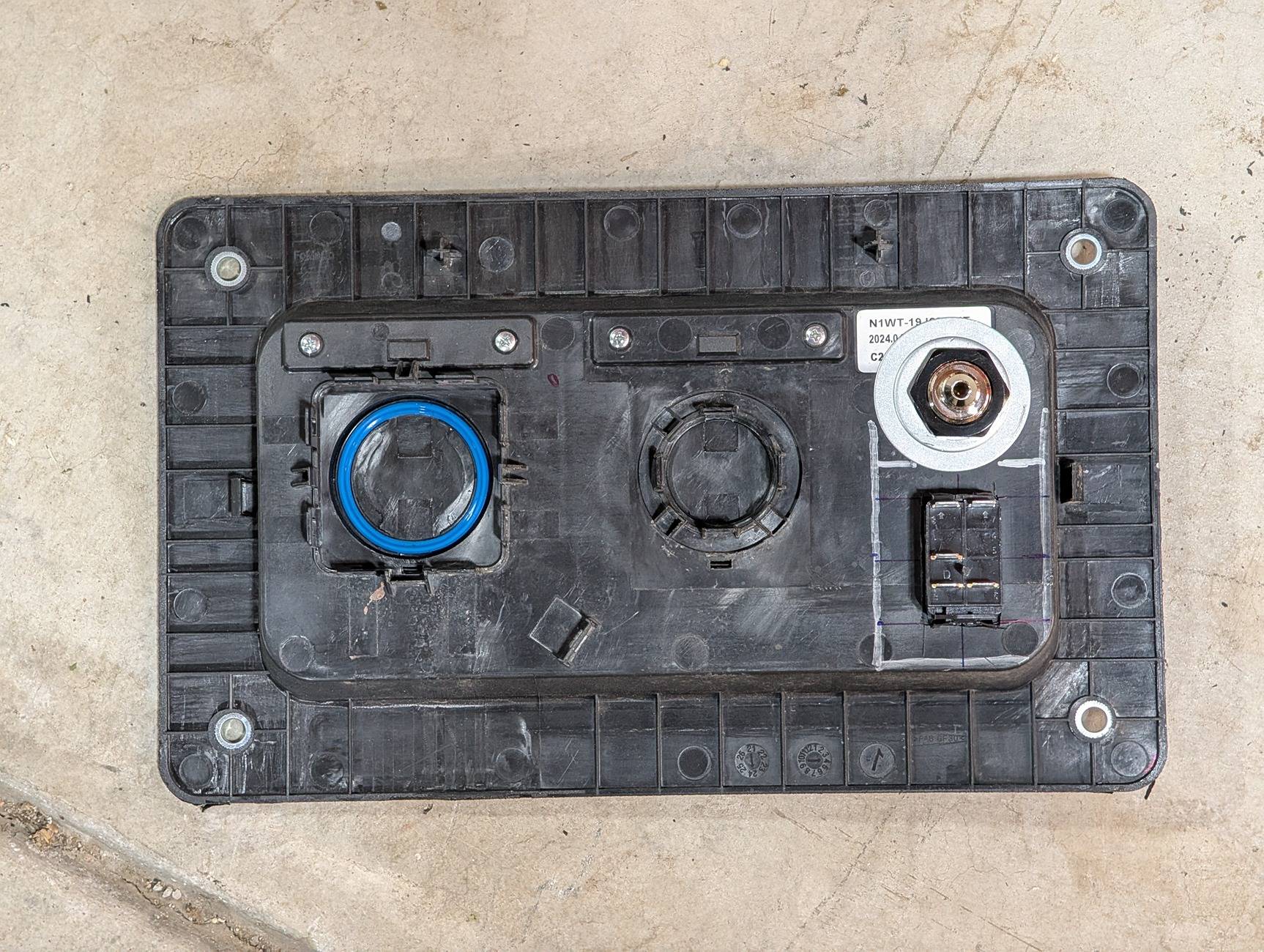 Ford Ranger ARB compressor install with SDHQ brackets and a quick connect in the bed next to 12v power PXL_20250621_151649719