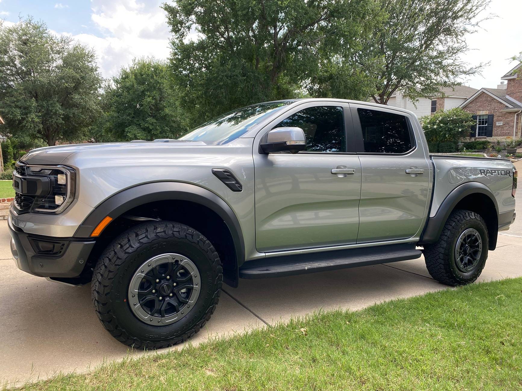 Ford Ranger Iconic Silver Raptor pics?   Need some pls RR-6