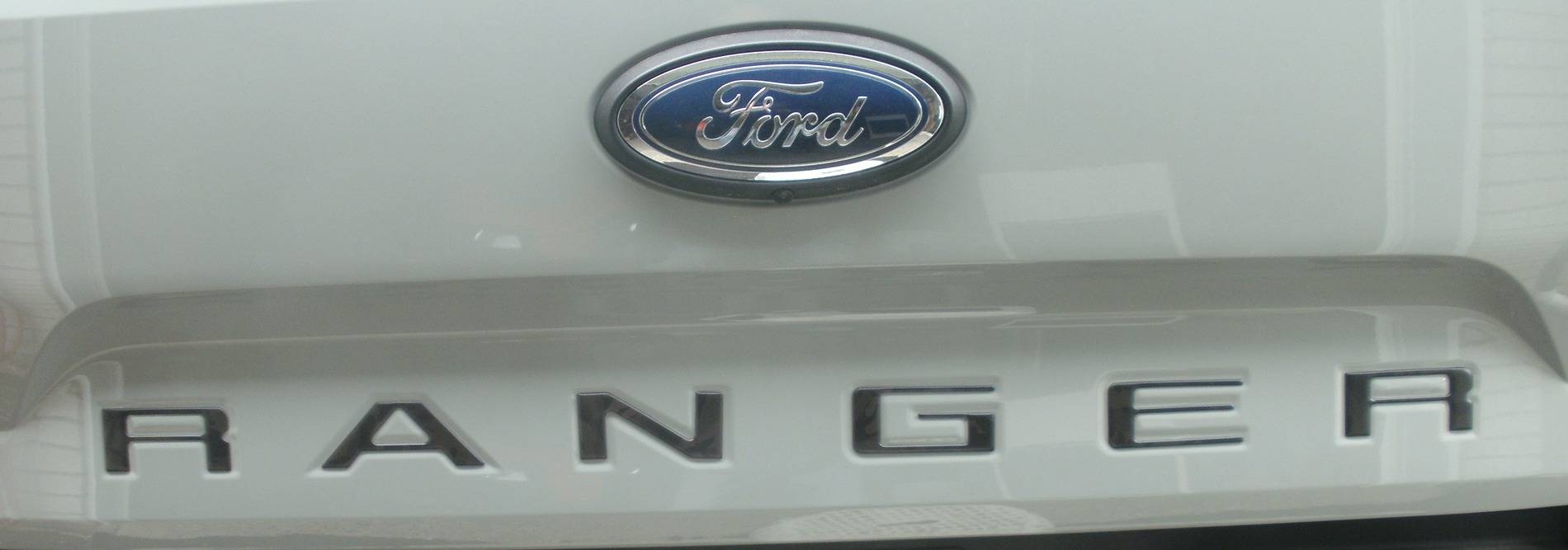 Ford Ranger Warning: Tailgate Letters from previous generation Ranger does not fit Tailgate letter non reflective