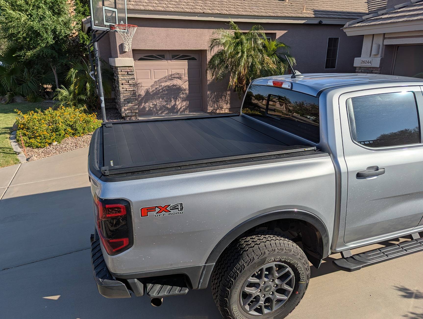Ford Ranger Starting my build - installing RetraxPro XR Tonneau cover and Kuat Ibex bed rack Tonneau passenger