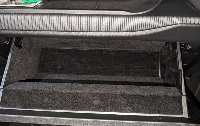 Lined glovebox with felt
