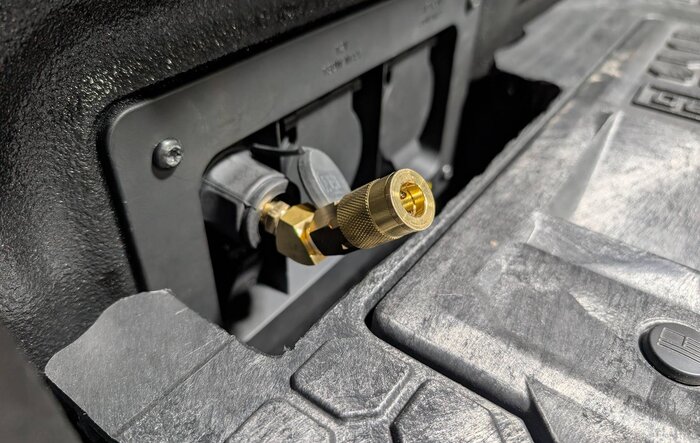 ARB compressor install with SDHQ brackets and a quick connect in the bed next to 12v power